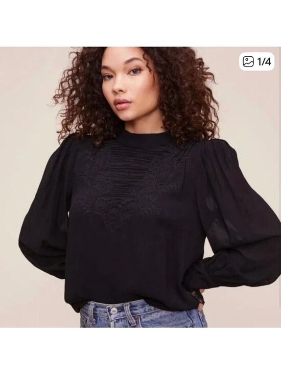 Astr Tops - ASTR the Label Monarch Black Women's Top, Medium EUC
